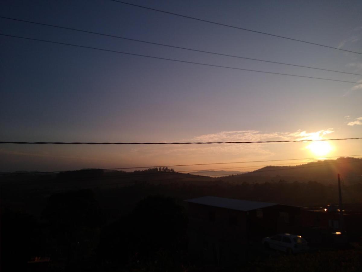 Paraiso Em Serra Negra Lindoia Com Linda Paisagem 外观 照片